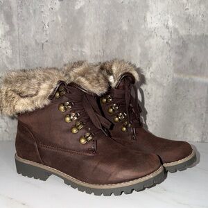 Cliffs white mountain paddington Women's Boots faux fur sz 7.5